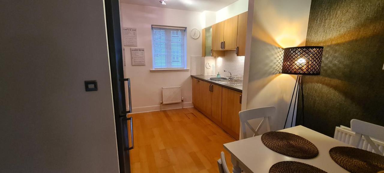 Pass The Keys Spacious 3Beds Flat Near City Centre - Free Parking Edinburgh Buitenkant foto